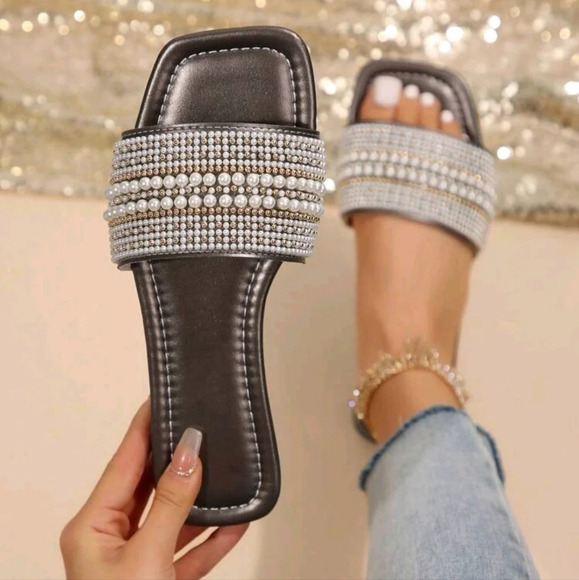 Women's Plus Size Flat Sandals With Rhinestone, Summer Beach Slippers - Picture 1 of 6